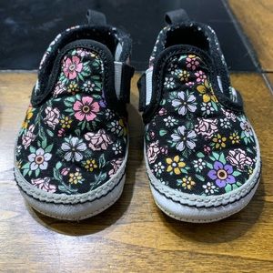 Vans Infant slip-on V Crib shoe, toddler size 4